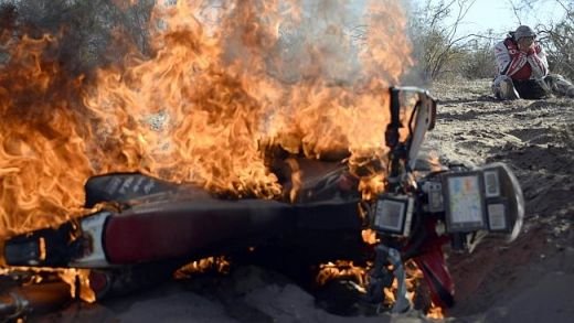Tragedie in Raliul Dakar: doi jurnalisti au murit in Argentina dupa ce au cazut intr-o rapa! Unul dintre ei avea 20 de ani!