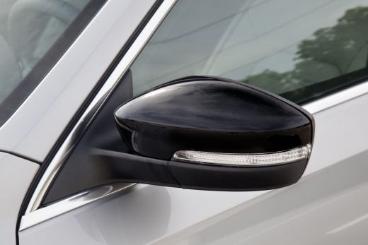 FOTO: Volkswagen a lansat noul Passat SPORT! Limuzina nemteasca primeste mai multi cai putere!  Primele imagini_6