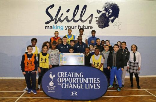 SUPER FOTO: Chiriches, EROU pentru o zi! Gestul impresionant facut de roman pentru mai multi copiii! Vezi imagini: