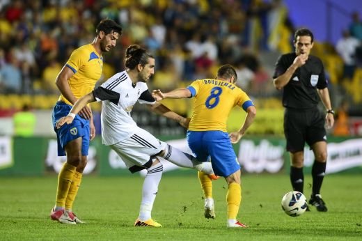 EXCLUSIV | Petrolul, gata sa detoneze doua BOMBE! Doi fotbalisti pleaca in Ligue 1; unul se indreapta catre CAMPIOANA din urma cu doua sezoane!
