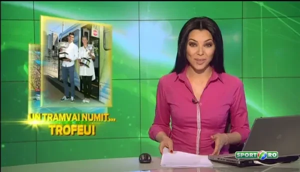 La Australian Open, trofeele vin in acest an cu tramvaiul! Djokovic si Azarenka au ales o modalitate comica in care sa-si puna in joc trofeele! VIDEO