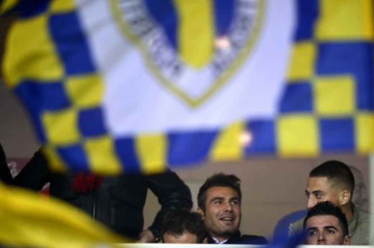 ZI CU MUTU | Mutu a fost chemat sa INJURE Steaua si Dinamo! Ce gest a facut in fata ultrasilor de la Petrolul_1