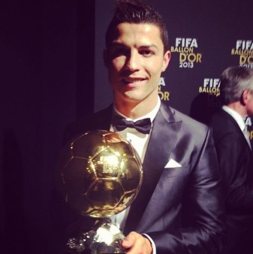 Mesajul lui Cristiano Ronaldo dupa ce a castigat Balonul de Aur: "Este adevarat! M-am gandit la United" Ce le-a transmis colegilor: