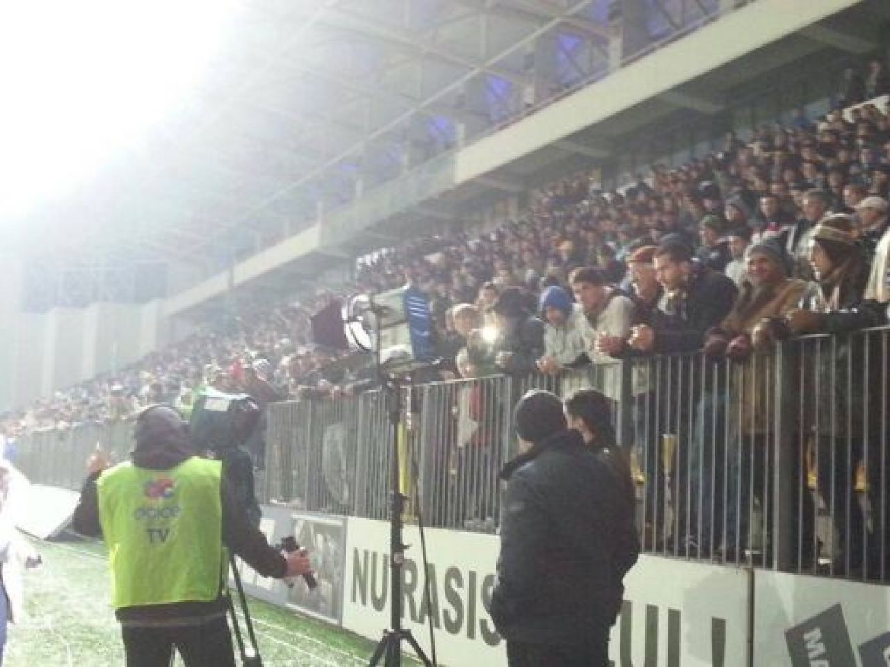 ZI CU MUTU | Mutu a fost chemat sa INJURE Steaua si Dinamo! Ce gest a facut in fata ultrasilor de la Petrolul_4