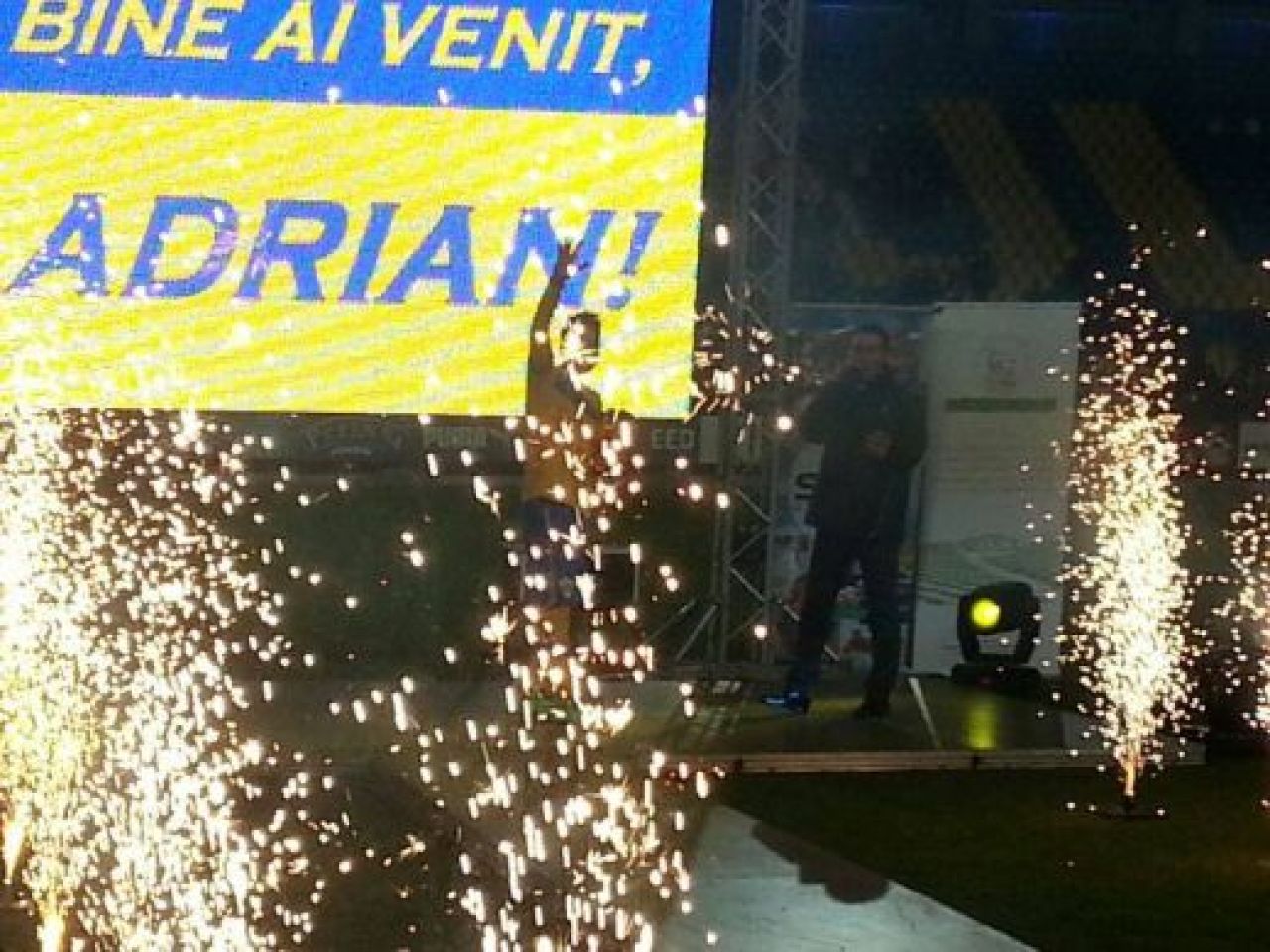 ZI CU MUTU | Mutu a fost chemat sa INJURE Steaua si Dinamo! Ce gest a facut in fata ultrasilor de la Petrolul_12