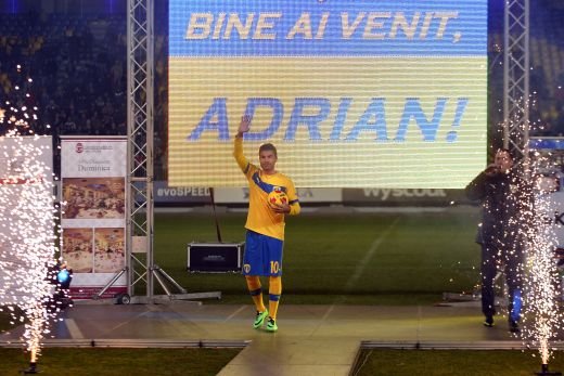 ZI CU MUTU | Mutu a fost chemat sa INJURE Steaua si Dinamo! Ce gest a facut in fata ultrasilor de la Petrolul_16