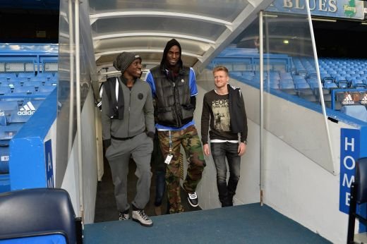 S-a intors Drogba la Chelsea? Imagini de senzatie din vestiarul de pe Stamford Bridge! Ce au fost pusi sa faca STARURILE lui Mourinho!_6
