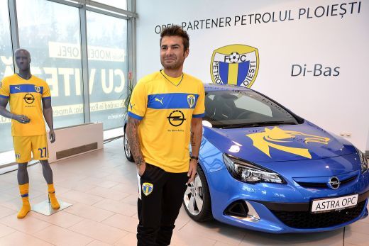Clubul care a inteles ca fotbalul inseamna suporteri a dat de PETROL! Ploiestenii si-au scos deja banii pentru Mutu si Zicu! Cat castiga din contractul cu noul sponsor:_2