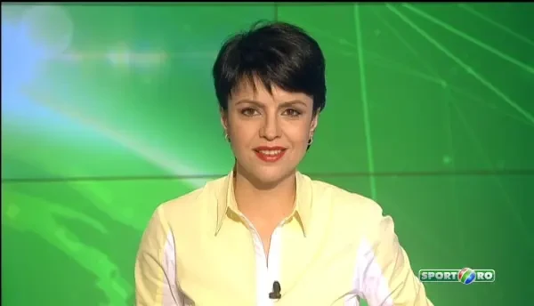 Reactia fenomenala a acestui copil cand isi vede mama pentru prima data dupa 8 luni in care a fost plecata pe front! A dat la cos, apoi a izbucnit in lacrimi! VIDEO