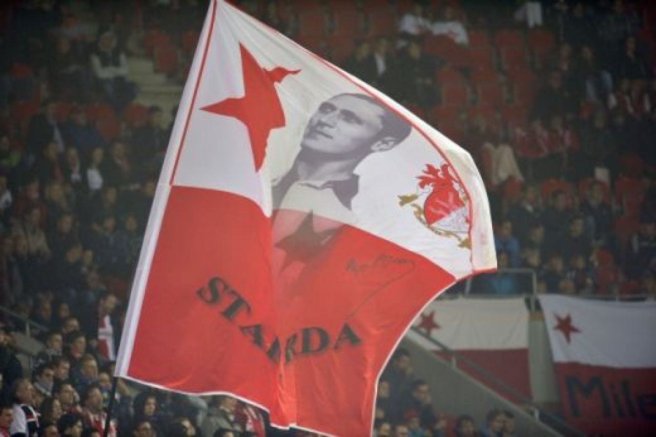 Povestea celui mai MARE golgheter din istorie! Fascistii i-au furat gloria, nazistii i-au interzis sa mai joace, iar comunistii l-au distrus! Marcatorul mai bun decat Pele si Romario!_3