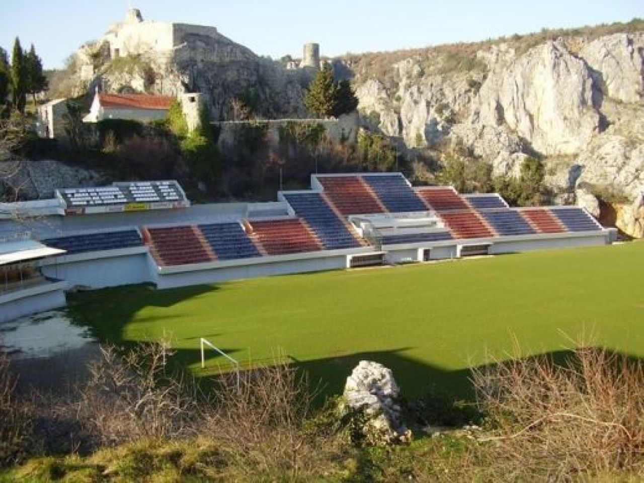 TOP 10 cele mai FRUMOASE stadioane din lume! De la gazoane la 3600 de metri la arene aflate in mijlocul apei! Super FOTO:_6