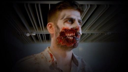 De AICI a pornit totul! O VEDETA din fotbal s-a facut zombie pentru ca le-a promis fanelor! :) Imagini de senzatie! VIDEO