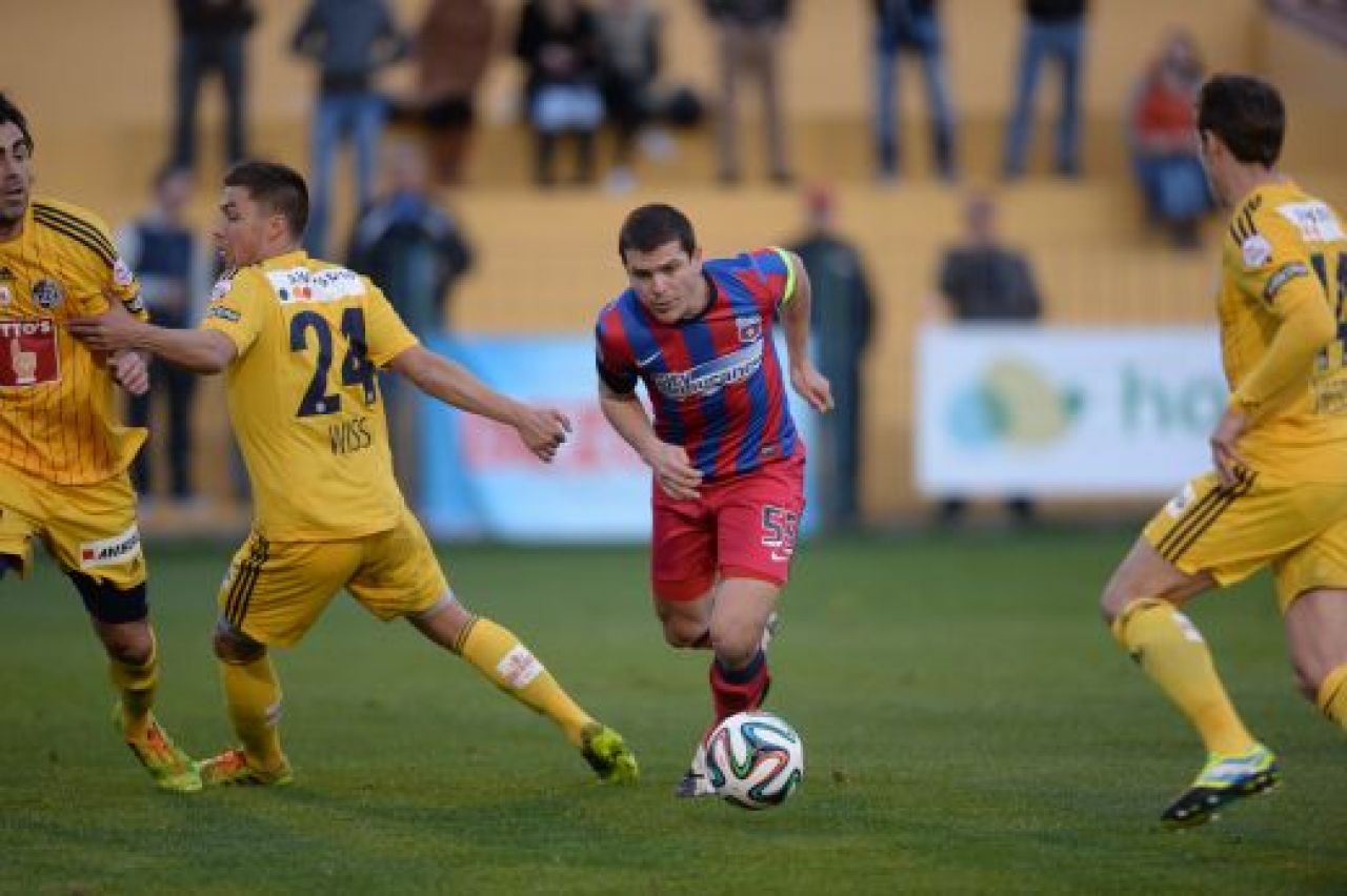 Steaua 0-2 FC Baku! Szukala, gafa de incepator, Keseru ratare incredibila din 6 metri! Steaua ramane fara victorie in 2014_3