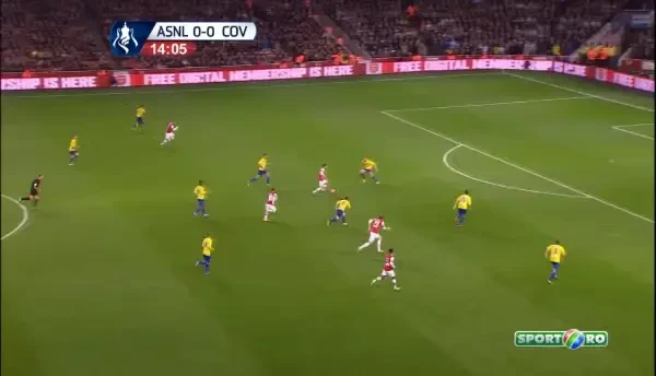 Podolski a facut dubla in 12 minute, Giroud da gol dupa o super faza! VIDEO Arsenal 4-0 Coventry