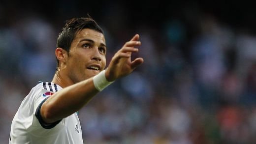 FIESTA la Madrid! Real e pe primul loc in Primera dupa 2-0 cu Granada! Fanii sunt in extaz dupa bijuteriile lui Benzema si Ronaldo! VIDEO_3