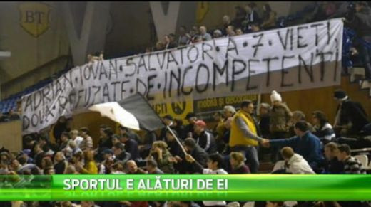 Fanii protesteaza si in sportul romanesc pentru accidentul aviatic din Apuseni! Hagi e si el trist pentru ce s-a intamplat acolo! VIDEO