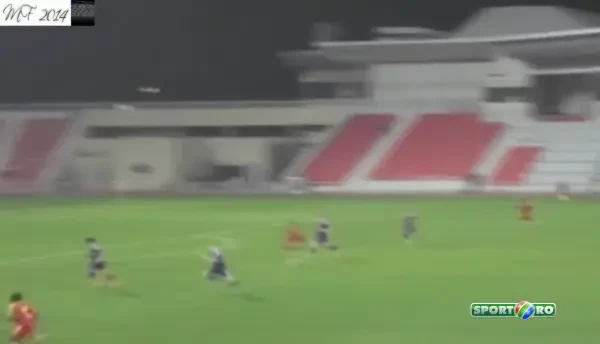 A driblat ca Messi, a finalizat ca Adrian Ilie! Faza exceptionala cu care a lasat masca 3 fundasi si portarul! VIDEO