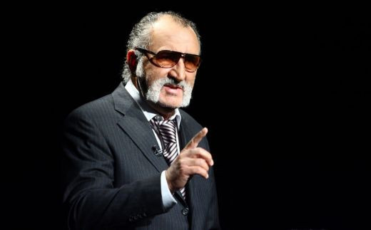 Ce sa fac, daca nu mai merg cu bicicleta la munca? Eu iau avionul! Tiriac e INDRAGOSTIT de fotbal! Ce aroganta face de 30 de ani