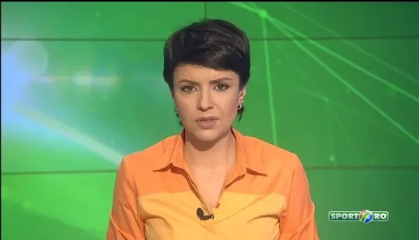 Fanii Barcelonei au obligat-o pe Irina Shayk sa tina cu Messi! Reactia ei e absoltu geniala! :) Ce a facut iubita lui Ronaldo