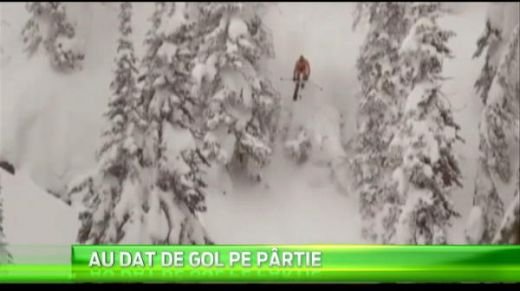 Pe cei mai indrazneti schiori, viscolul nu-i sperie deloc! Curajosii au renuntat de tot la haine si au iesit pe munte! VIDEO