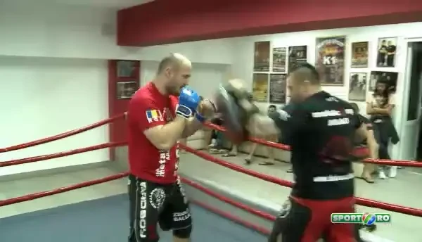 EL e viitorul MMA-ului! S-a antrenat cu 'Muntele Bihorului' si acum vrea sa distruga TOT in cusca! De ce trebuie sa tremure toti adversarii in fata lui