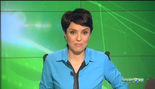 Surpriza de care au avut parte azi jucatorii Timisoarei: Alina Dumitru a facut show in aeroportul Otopeni! VIDEO