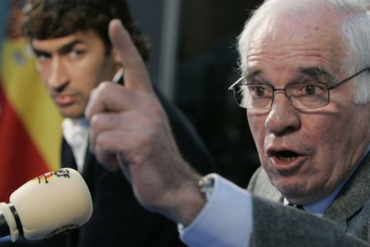 FOTO: Cele mai tari IMAGINI din cariera lui Aragones! Omul care l-a retras pe Raul si a dus reinventat nationala Spaniei A MURIT astazi:_1