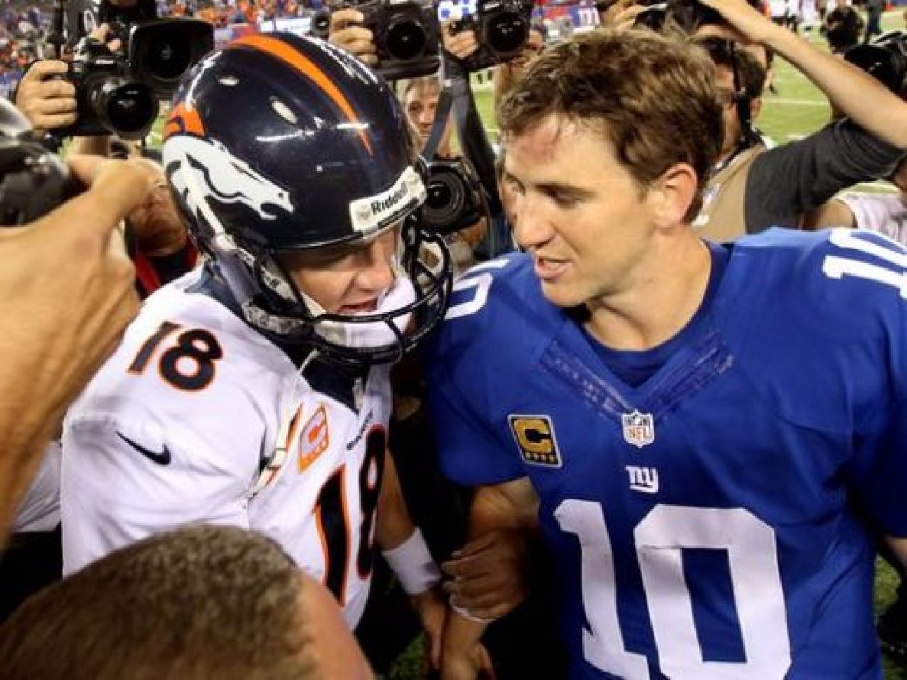 Seattle Seahawks au castigat Super Bowl XLVIII! Echipa lui Manning a fost distrusa in 12 secunde! Mayweather a pacalit pe toata lumea: _8