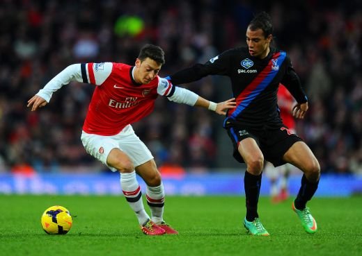 Arsenal, lider pentru cel putin 24 de ore! Tottenham, doar egal cu Hull, United isi continua cosmarul! Vezi etapa din Anglia:_3