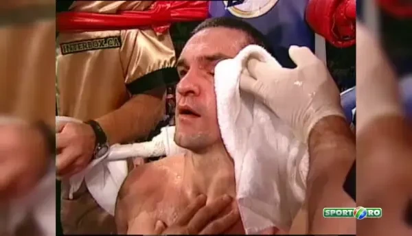 Doroftei, votat cel mai bun boxer roman pe www.sport.ro! Reactia fabuloasa in direct: a inceput sa fredoneze versuri de la BUG Mafia: Va iubesc pe toti! VIDEO