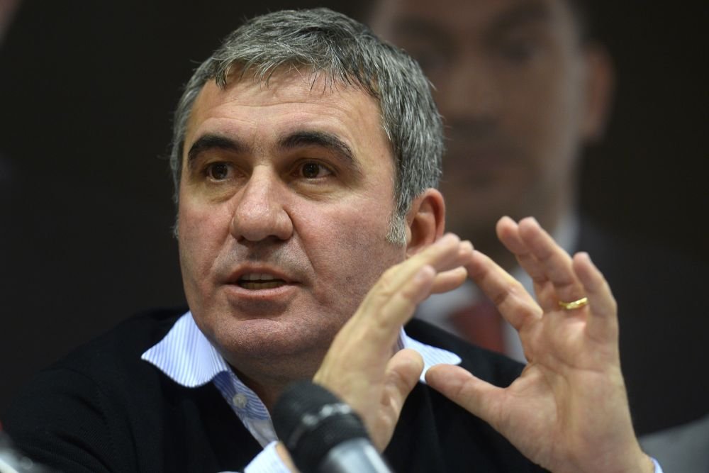 REGELE Hagi a implinit 49 de ani, intreaga Romaniei i-a cantat ! Smiley, mesaj din studioul MTV: VIDEO