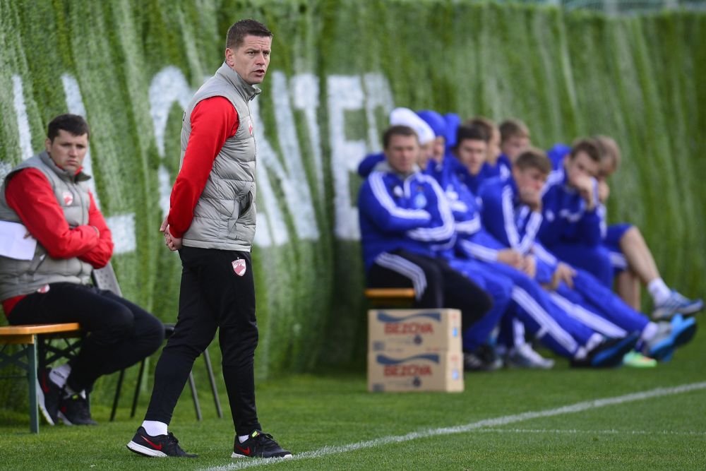Dinamo joaca la pariuri in cantonament. 100 de flotari daca o bateti pe Steaua! Cum se reinventeaza pentru prima victorie in derby din 2011