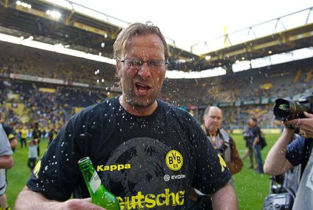 Au facut cea mai mare greseala ca nu s-au uitat in spate! Klopp nu se POATE abtine de la asta! Ce le face vedetelor de la Borussia_3