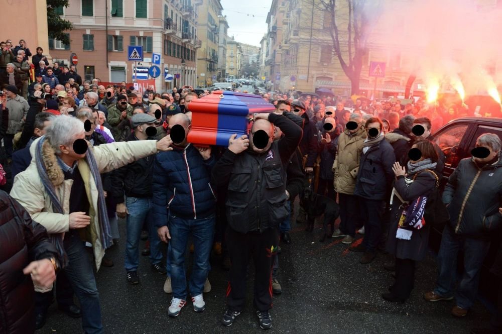 Liderul a murit. Ultrasii au plecat din peluza si i-au adus un omagiu incredibil! Vezi imagini de senzatie