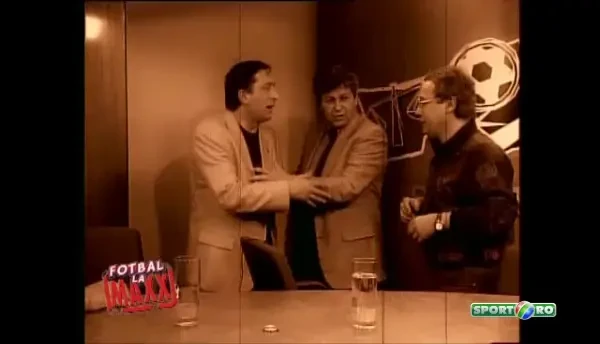 Remember 'pozitia nefireasca' inventata in Liga 1? :) Lucescu, Andone si Craciunescu, actori in imagini de COLECTIE! :) VIDEO