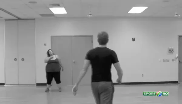FAZA ZILEI! Cum danseaza o femeie de peste 100 de kilgrame? Raspuns: DEMENTIAL! VIDE
