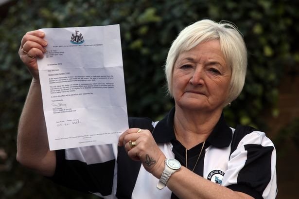 Poveste urata din Premier League! Newcastle i-a luat biletul unei fane care mergea de 14 ani la meciuri! Ce s-a intamplat: