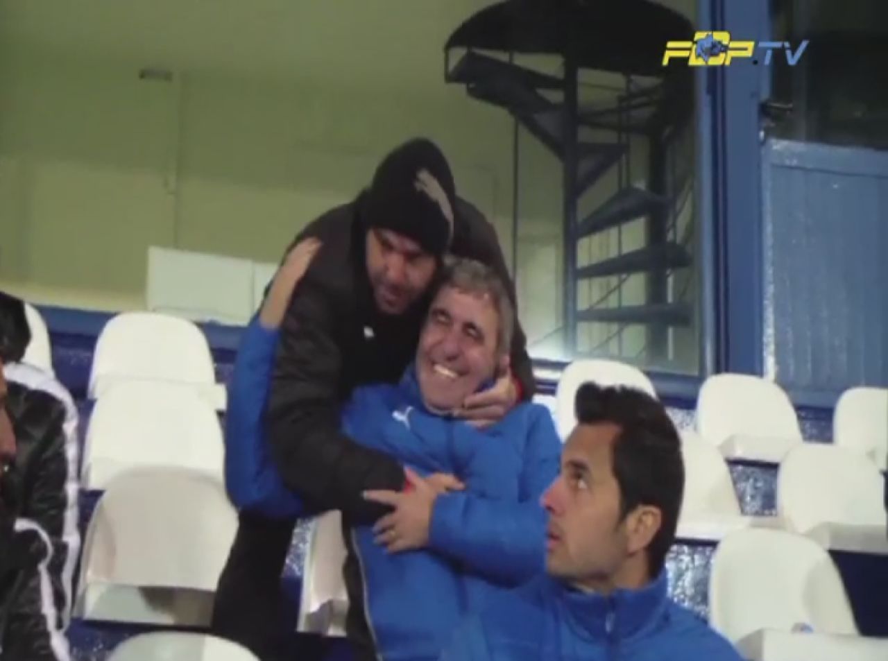 Hagi, surprins in tribuna de