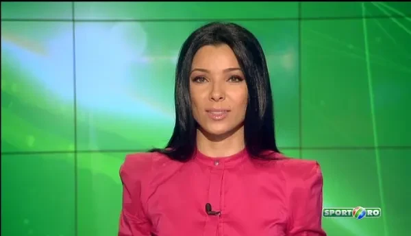 Un copil de 10 ani face campanie de marketing pentru magazinul Stelei! Imagini de senzatie de la mall :))