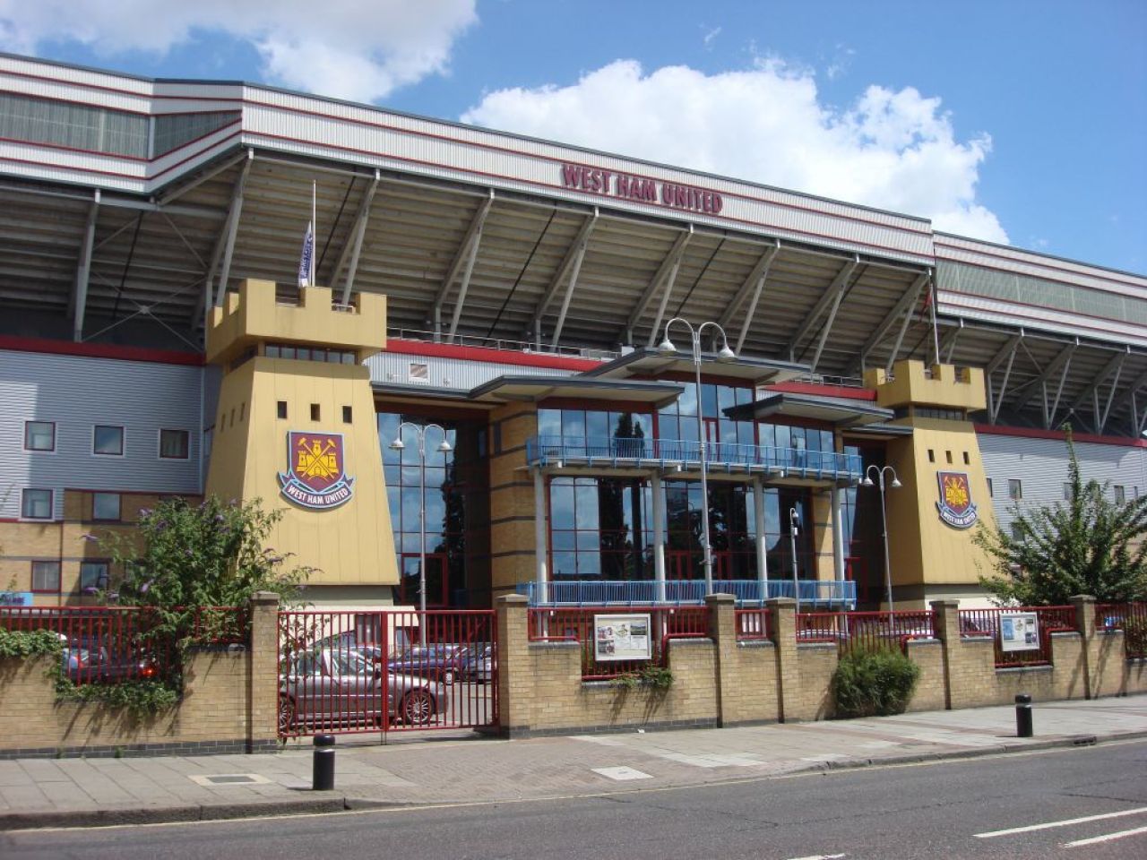 Inca un stadion legendar din Londra va fi transformat in zona REZIDENTIALA! Dupa Highbury, si arena lui West Ham va avea aceeasi soarta! Unde se muta