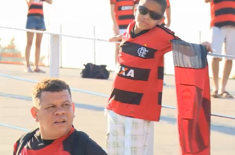 Timpul s-a oprit in loc pe Maracana! Fanii a doua echipe rivale s-au aliat in memoria lui Maicon! Clipe emotionante: VIDEO