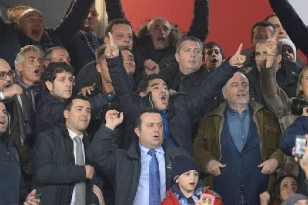 'Dumnezeu' s-a intors acasa! Maradona, din nou pe San Paolo: s-a bucurat ca un copil la golul lui Higuain! VIDEO_4