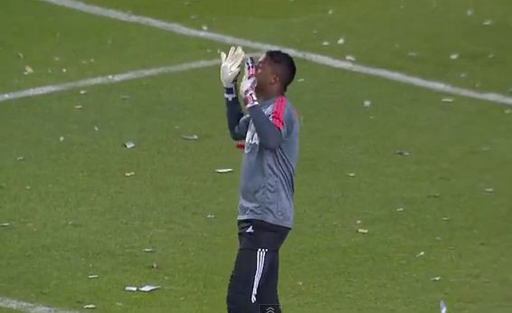 FAIL! Portarul s-a bucurat ca un nebun dupa faza asta! Lovitura care lui Mutu ii iesea in 100% din cazuri! Ce s-a intamplat: VIDEO