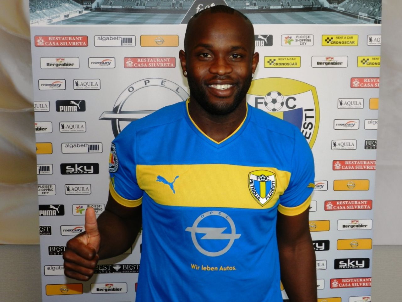 Petrolul si-a prezentat a patra achizitie din aceasta iarna! Cu el se bate Mutu pentru un loc de titular! FOTO_3