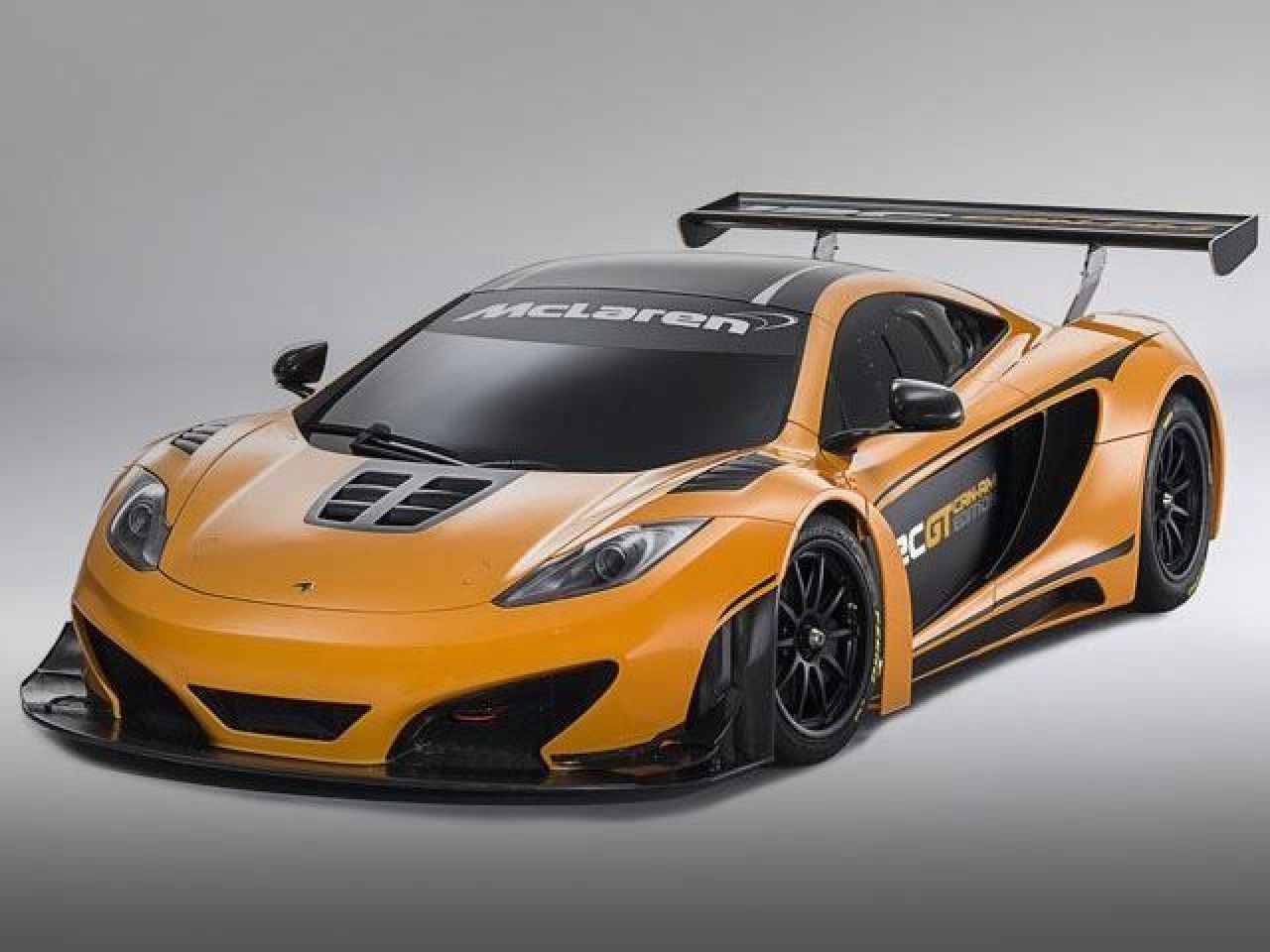 FOTO O noua RACHETA de la McLaren! Atac direct la Ferrari prin modelul 650S. Cum arata:_2