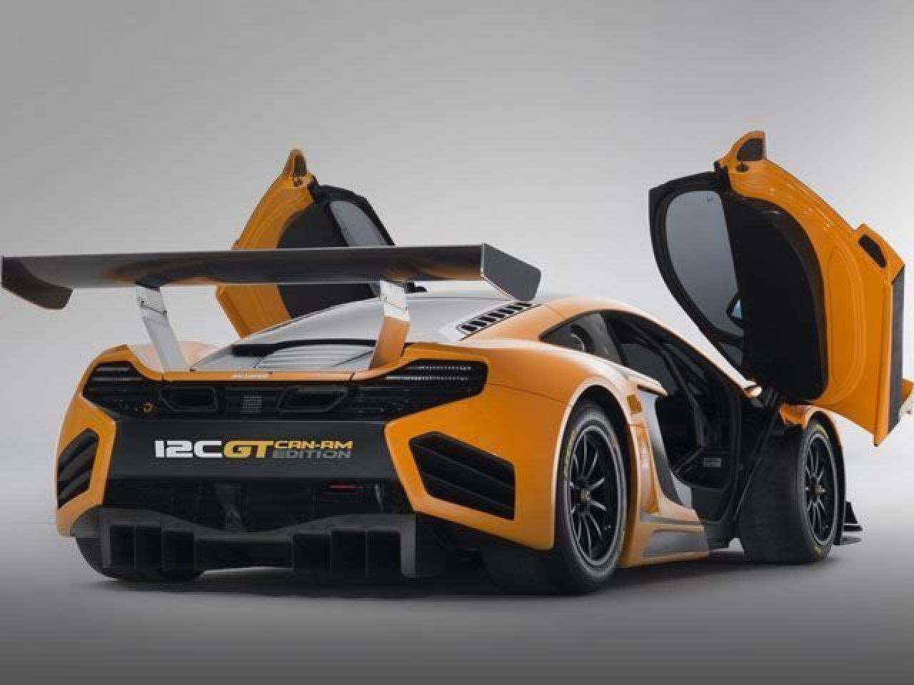 FOTO O noua RACHETA de la McLaren! Atac direct la Ferrari prin modelul 650S. Cum arata:_3