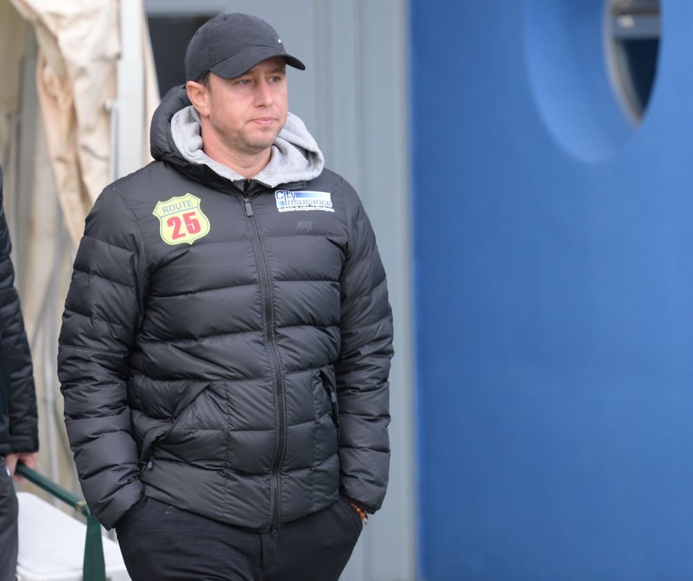 Ce surpriza! Pe foaia de joc, Reghe NU este antrenorul Stelei la primul meci din 2014! Omul care antreneaza pentru o zi campioana:_3