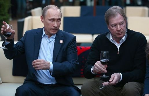 Hai ca VIN sa bem PUTIN :) Vizita neasteptata: Vladimir Putin si-a facut aparitia in tabara delegatiei americane de la Soci! FOTO_7