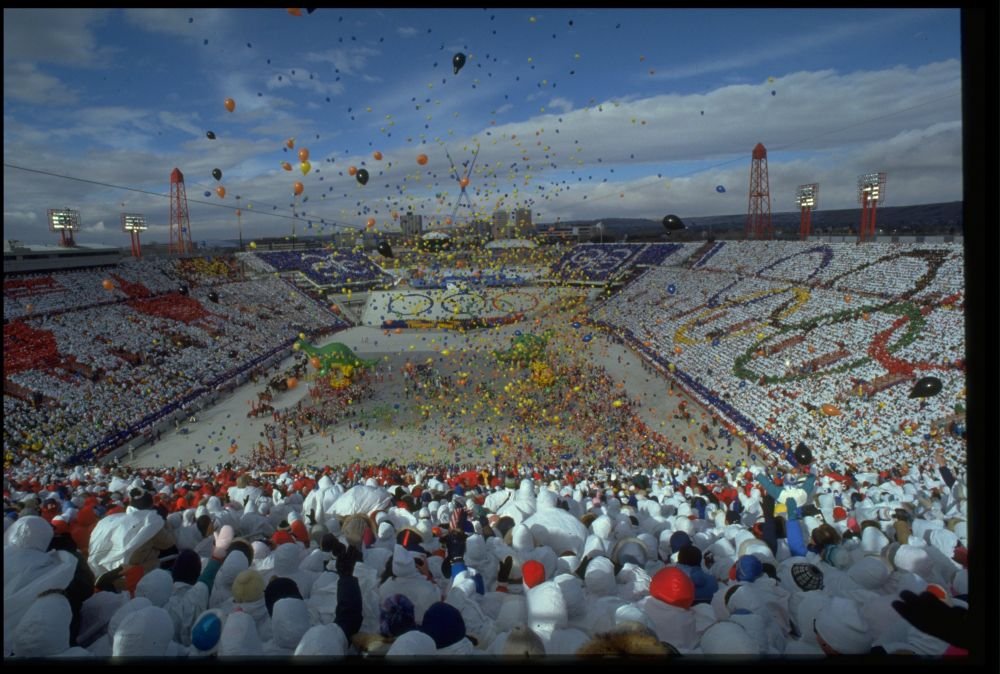 Galerie FOTO: 90 de ani de la primele Jocuri Olimpice de Iarna. O calatorie de la Chamonix la Soci, via Oslo, Calgary, Sapporo! Cum au aratat cele 22 de Olimpiade:_16