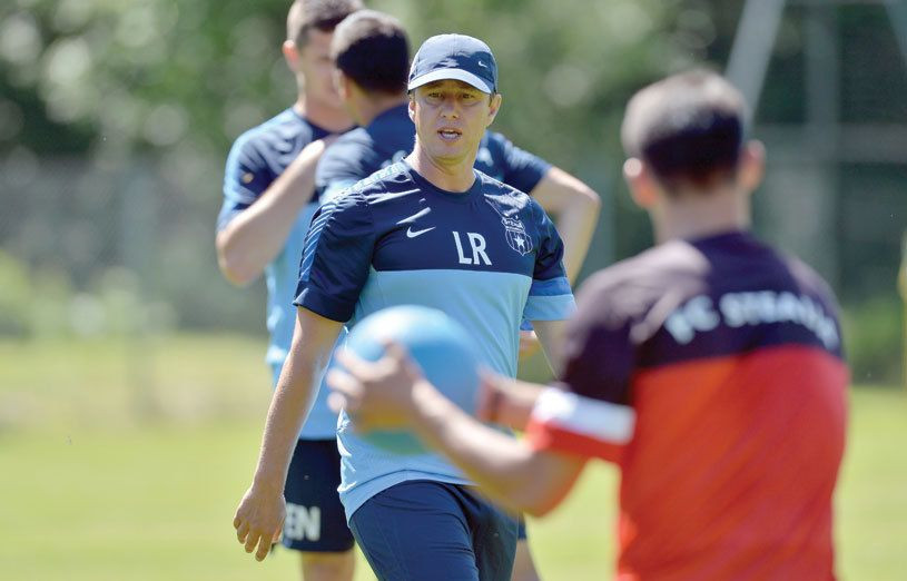 Reghecampf se pregateste sa ia decizia carierei: pleaca sau nu de la Steaua? Lista FINALA a oamenilor care ii trimit CV-ul lui Becali in inchisoare_6